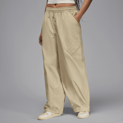Jordan Flight Chicago Women's Parachute Trousers. Nike UK